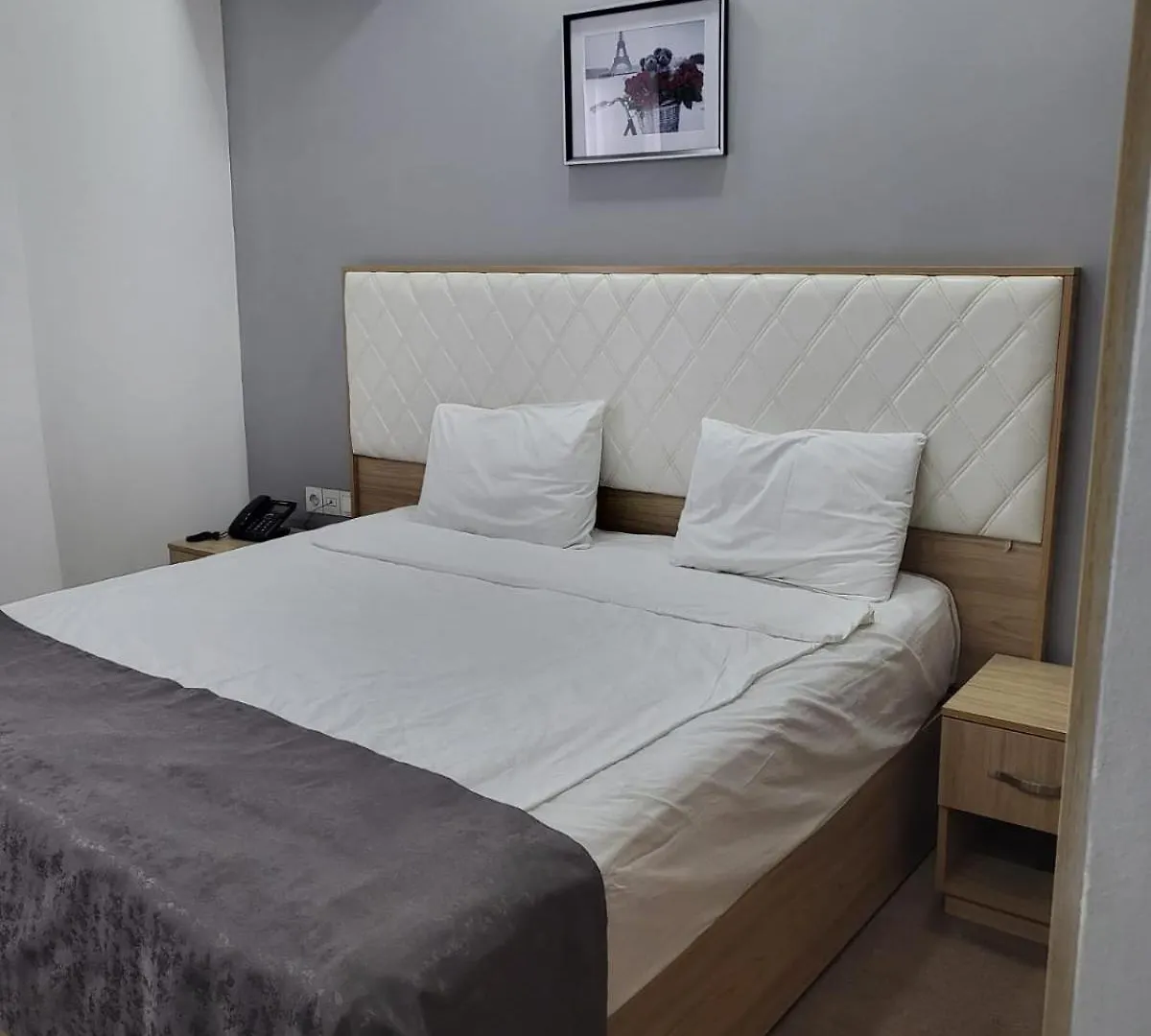 Baku Noor-Halal Hotel